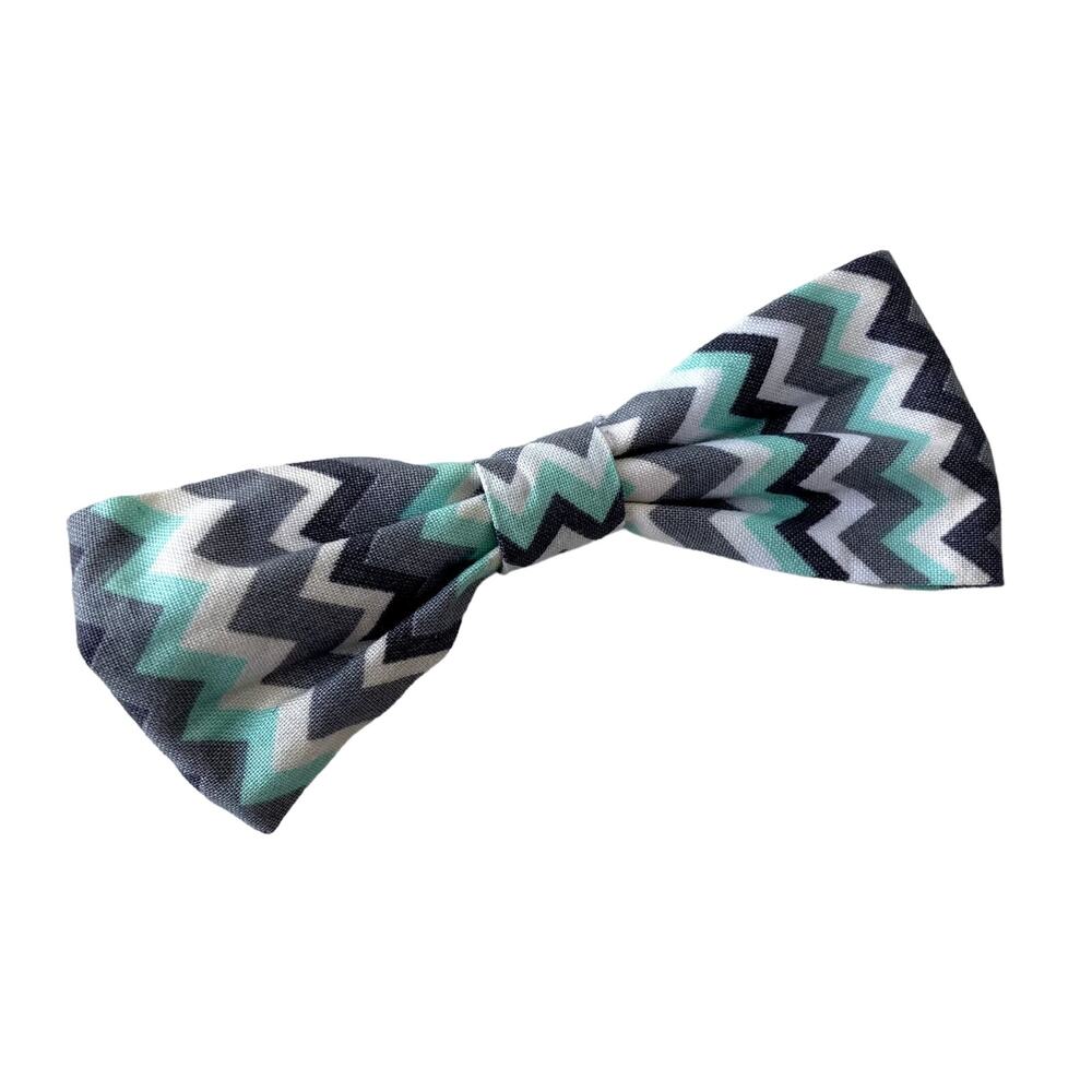 Handmade Baby Toddler Bowtie - Chevron - Aqua Grey White